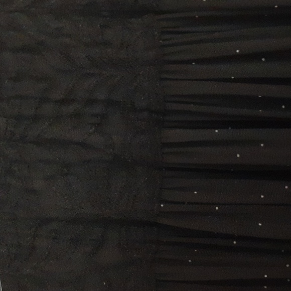 GUC- Beautiful Black Lace Skirt - Picture 3 of 8